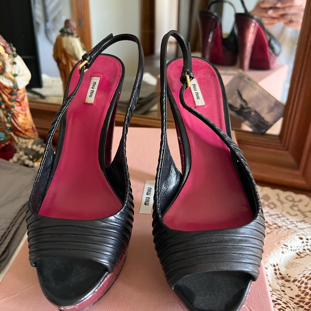 Heels - Picture 4 of 8